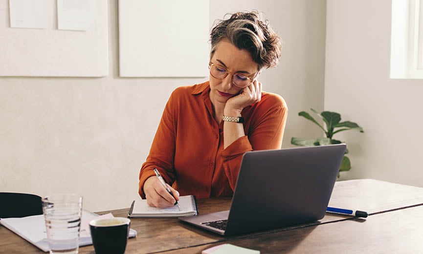 a disengaged employee doing the bare minimum leading to quitting known as quiet quitting