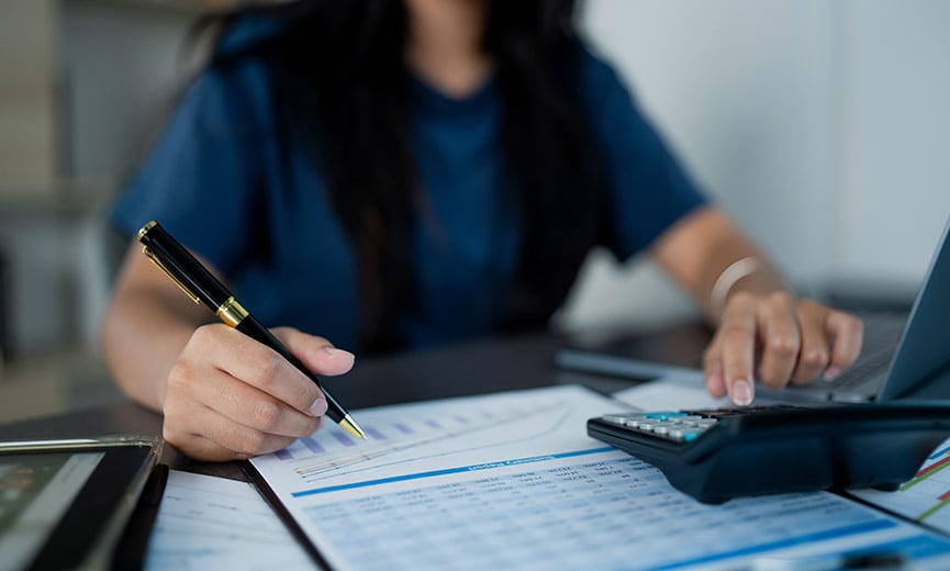 An employer calculates payroll tax withholding for an employee