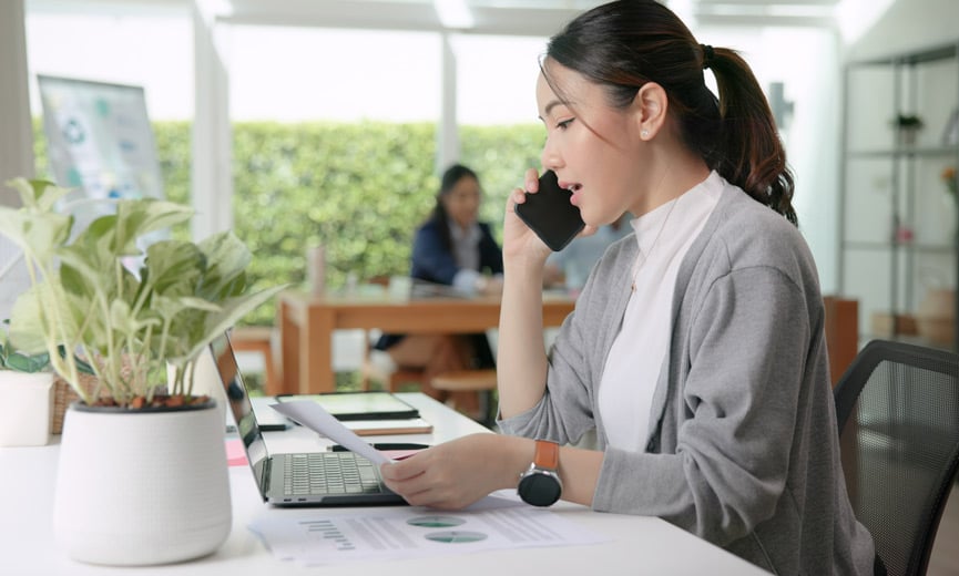 Un propietario de negocio subcontrata la nómina a Paychex