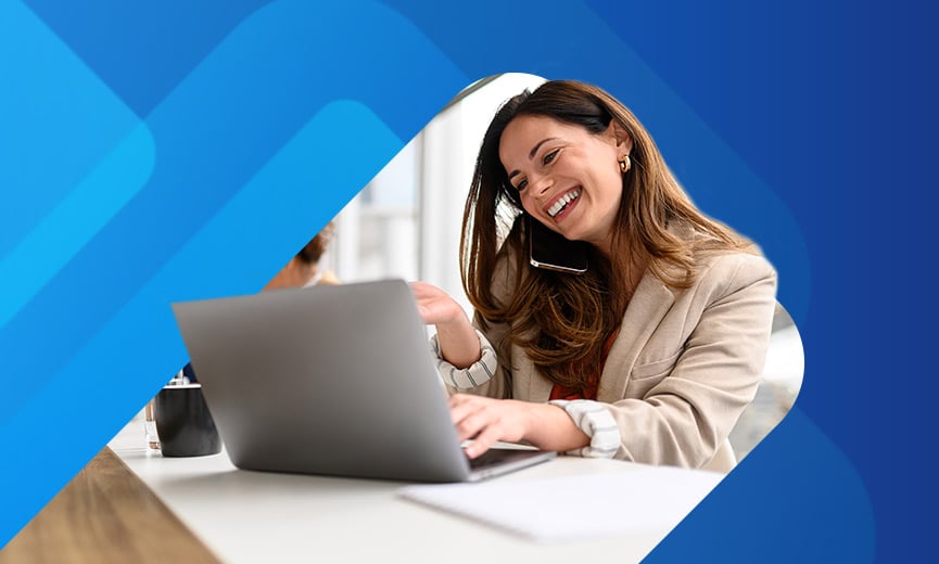 Human Resources using AI on her laptop