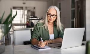 employee reviewing retirement plan information