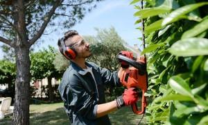 a landscaper is protected by general liability insurance