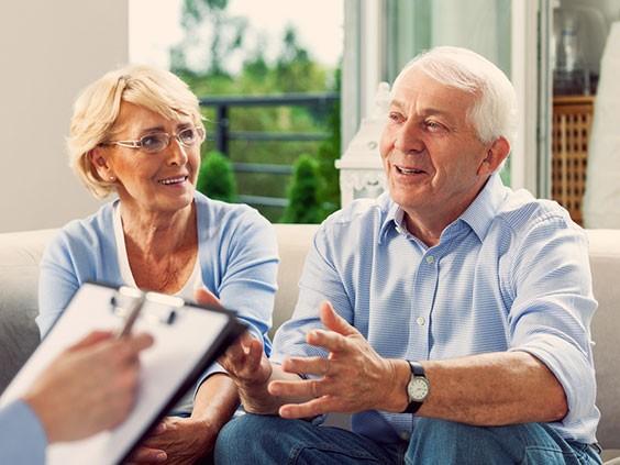 Por qué invertir en la jubilación, en vez de ahorrar para esta, es el nuevo enfoque para los clientes de edad avanzada