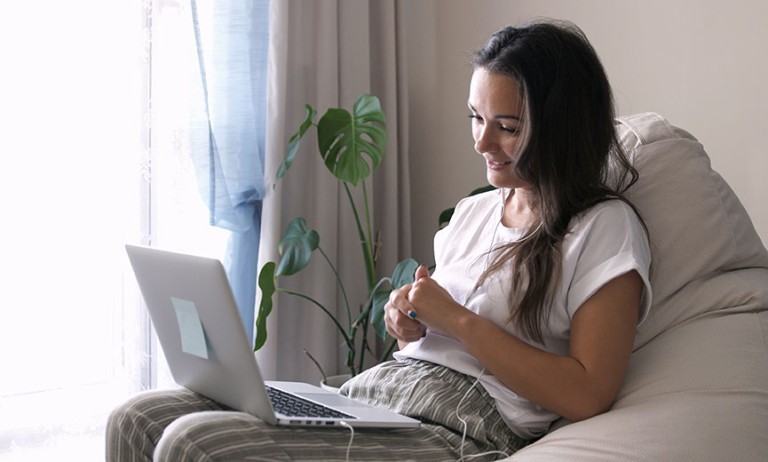 an employee using her eap benefits for online counseling