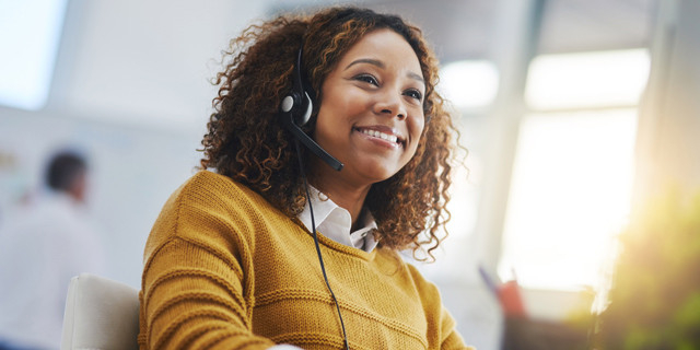 Customer Support specialist helping a paychex client with important questions