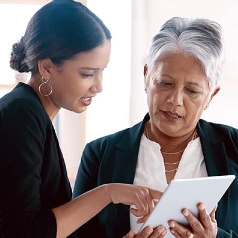 employer reviewing dol final overtime rule
