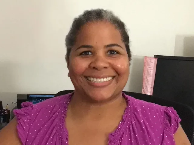 Janna Jackson es la gerente comercial de la Escuela Diurna de la Comunidad Judía de Nueva Orleans. 