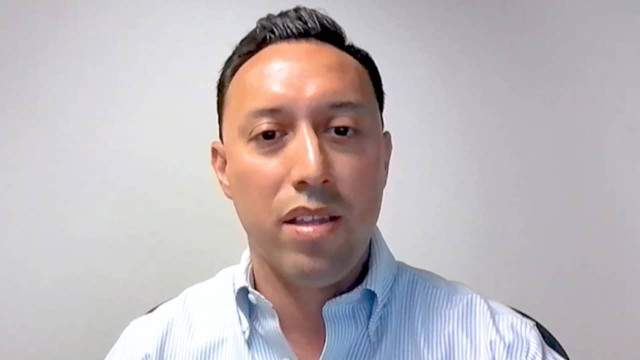 headshot of Santiago Jara of MOL Logistics company