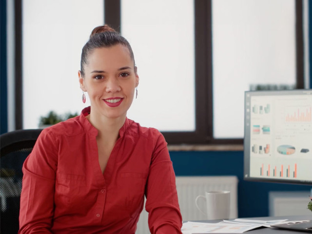 An HR manager working at her desk