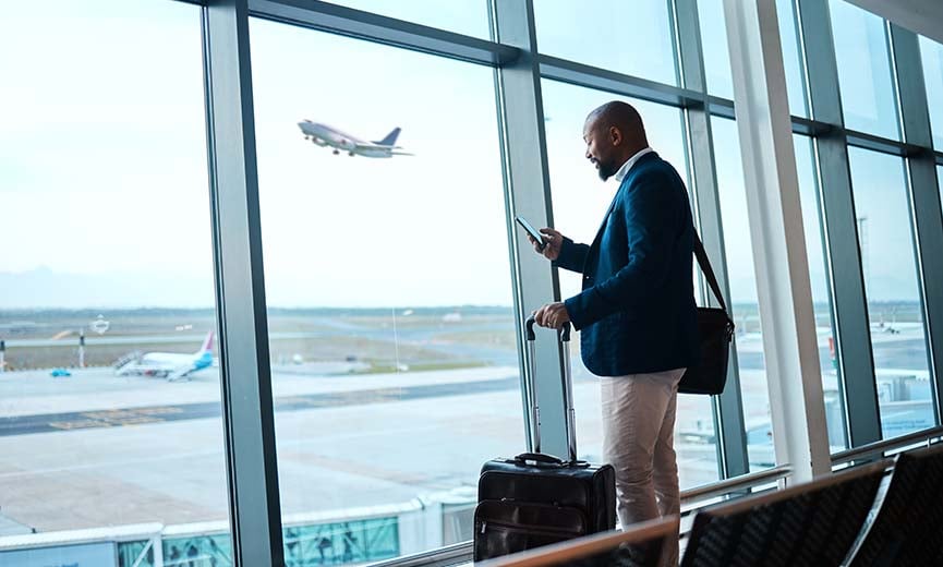 Un propietario de negocio deduce los gastos de viajes de negocios